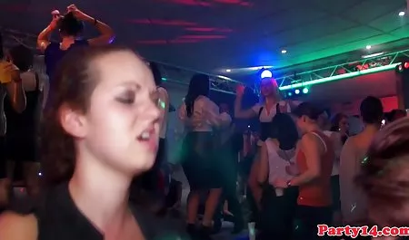 یک زن, زن زیر سوپر خارجی کم حجم ورق